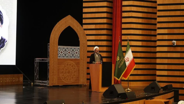 مسئول مجتمع آموزشی پژوهشی تبلیغ حوزه‌های علمیه تشریح کرد: نقش طرح امین در کاهش فاصله بین روحانیت و مردم